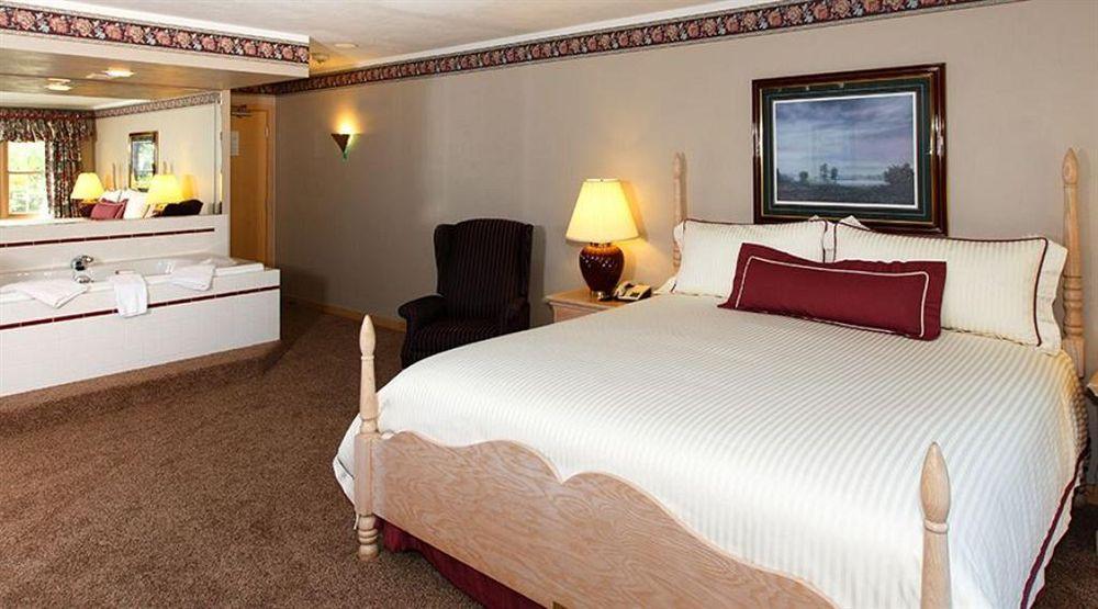 Ashbrooke Hotel Egg Harbor Exterior photo